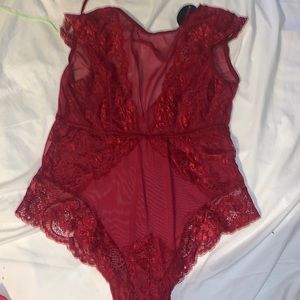 BRAND NEW RED LINGERIE ‼️